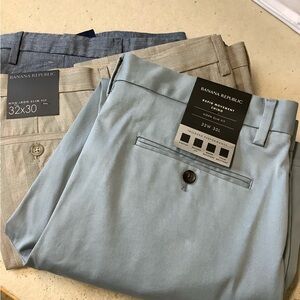 Lot of three banana republic chinos 32x30 new fantastic